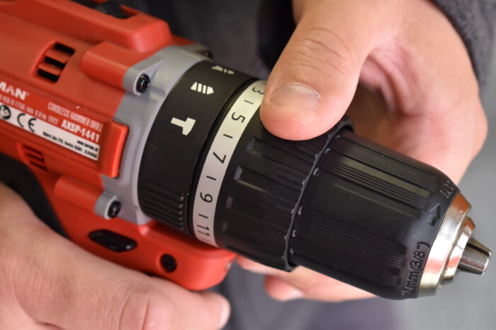 AKTION! Akku-schlagbohrschrauber HERMAN AXSP-1441 | 14,4 V Satz | 2x Bohrer-Satz GRATIS